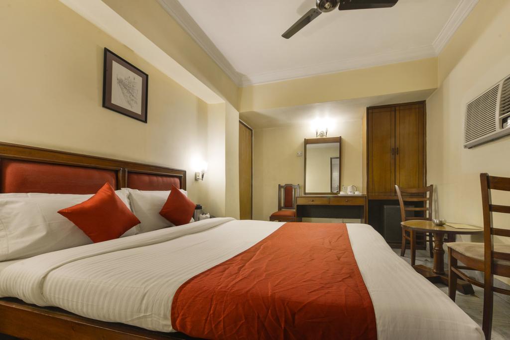 Camac Plaza Hotel Calcutta Buitenkant foto