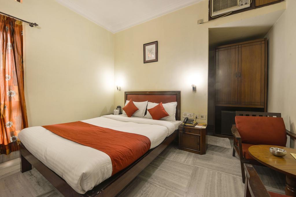 Camac Plaza Hotel Calcutta Buitenkant foto