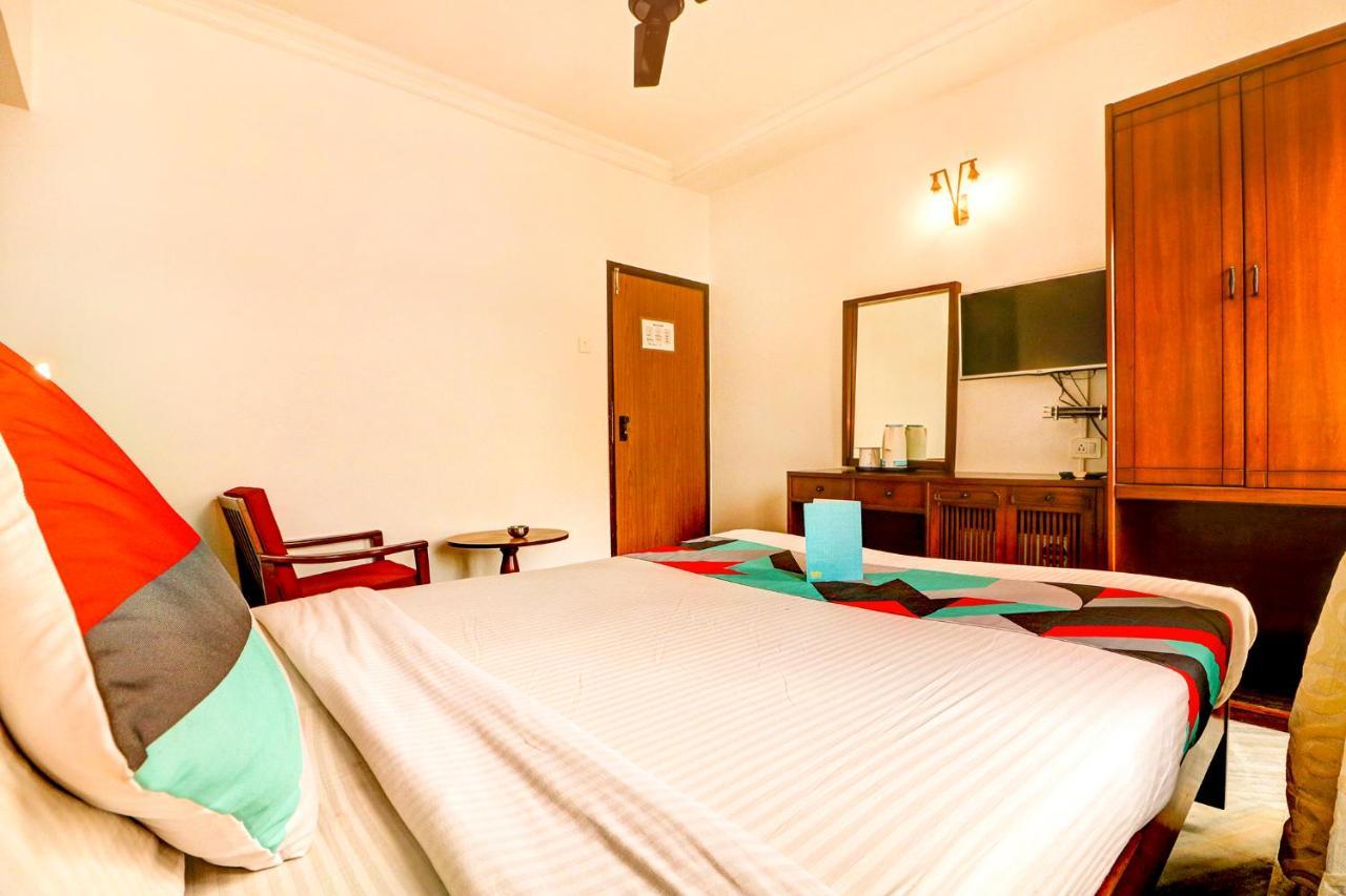 Camac Plaza Hotel Calcutta Buitenkant foto